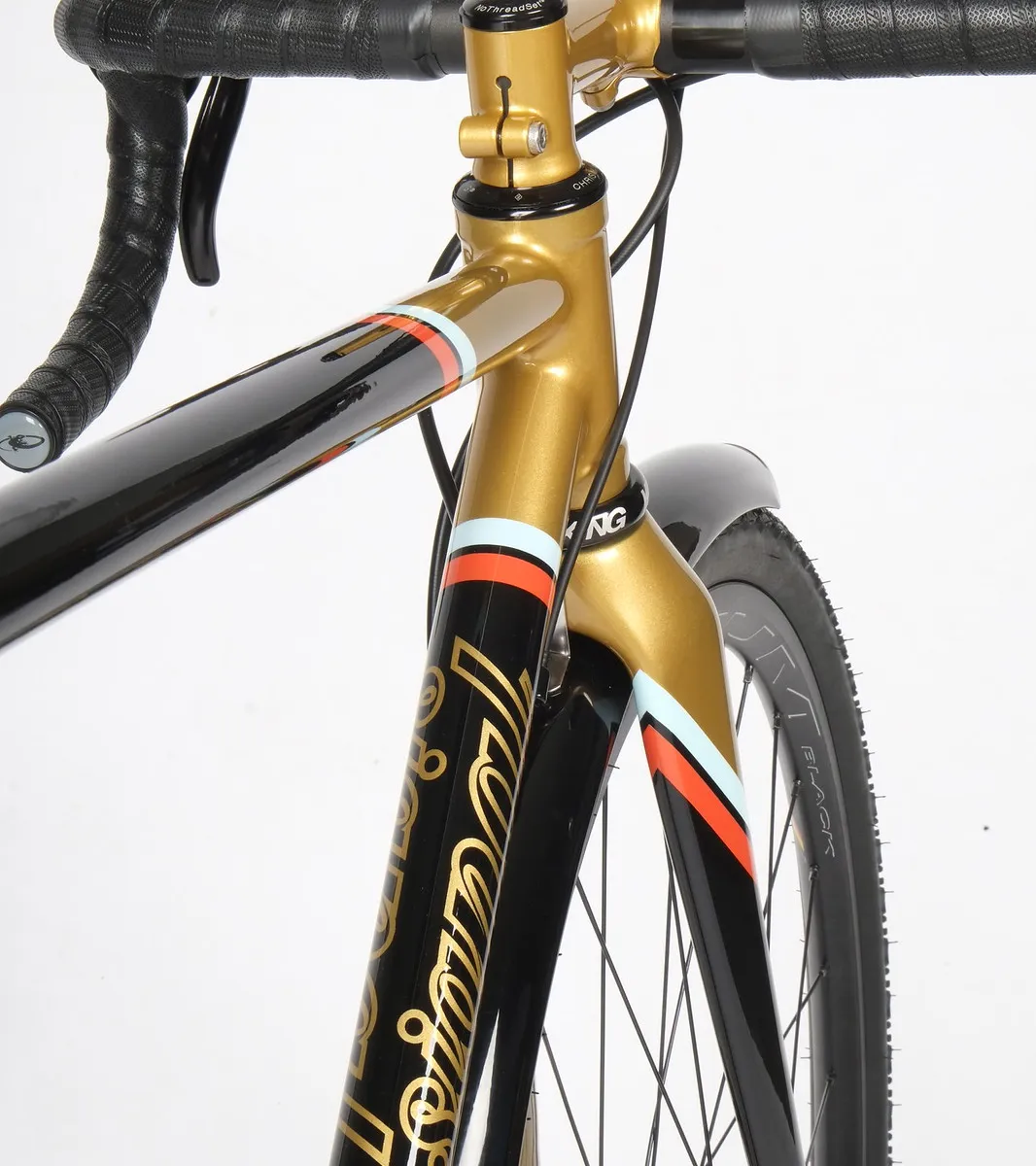 Head tube detail