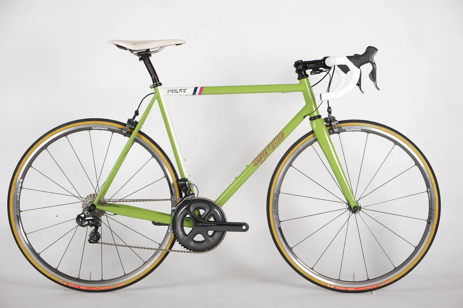 Signal Pulse, full bike, opposite side