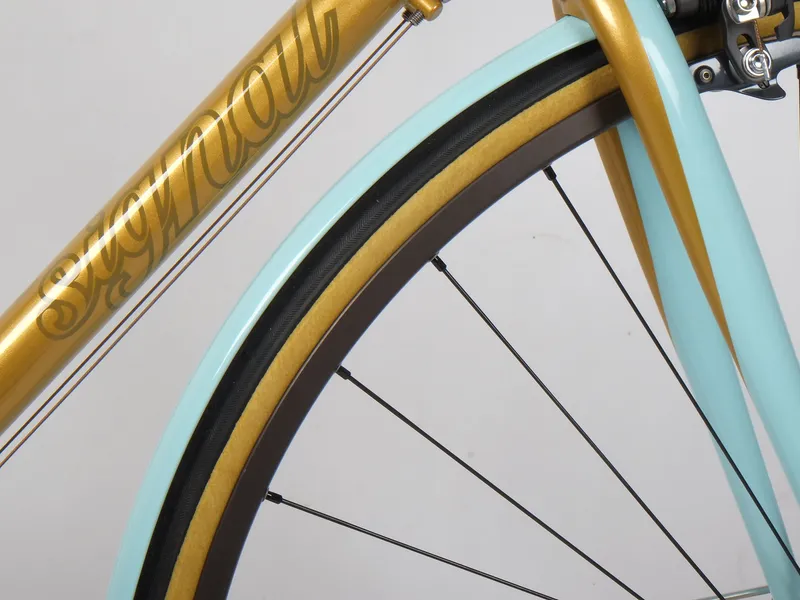 Studio shot, detail angle